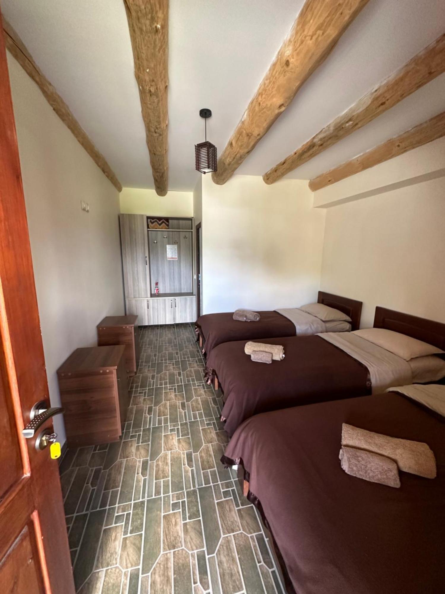 Guesthouse Lasharai Omalo Eksteriør billede