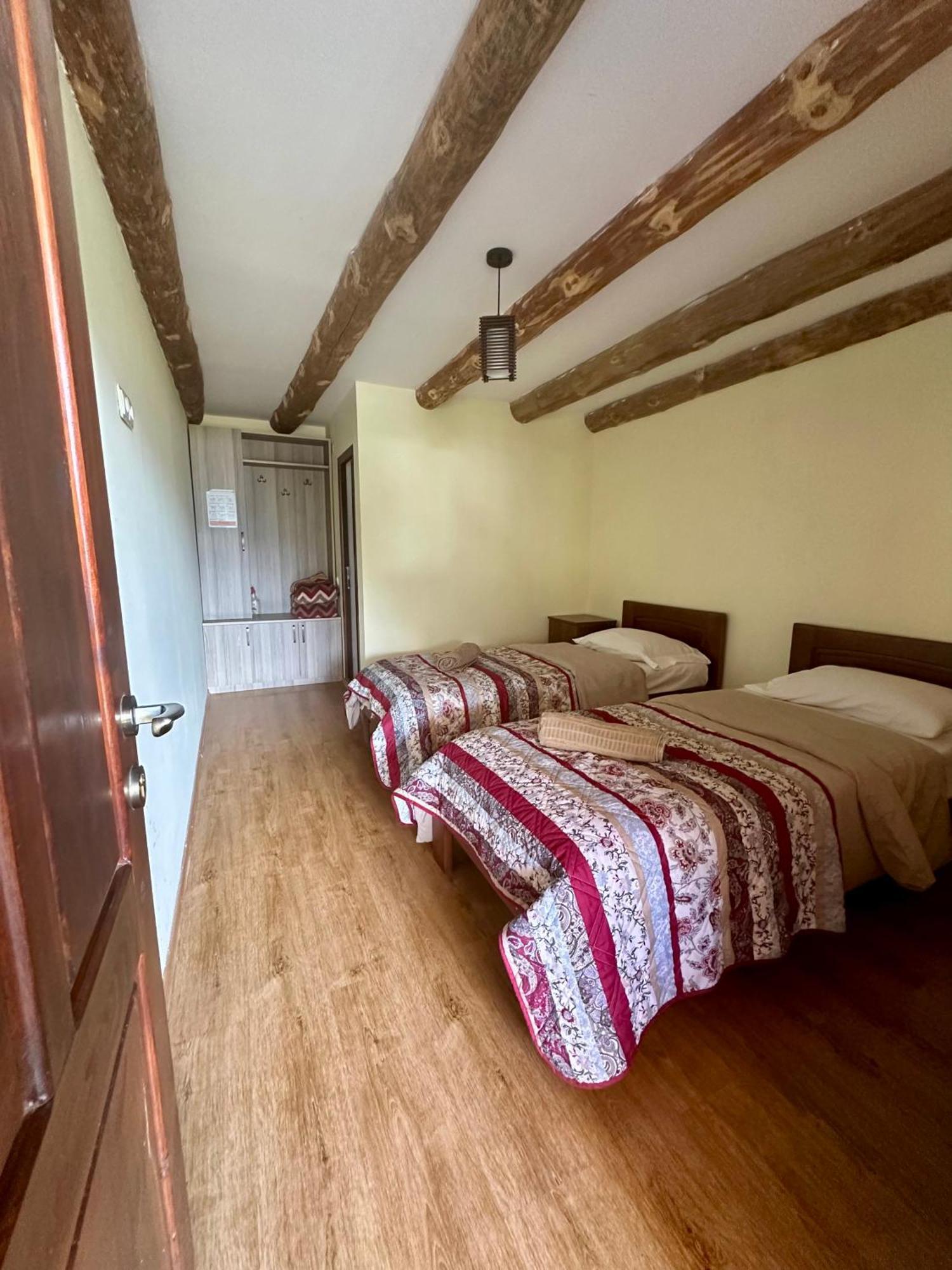 Guesthouse Lasharai Omalo Eksteriør billede